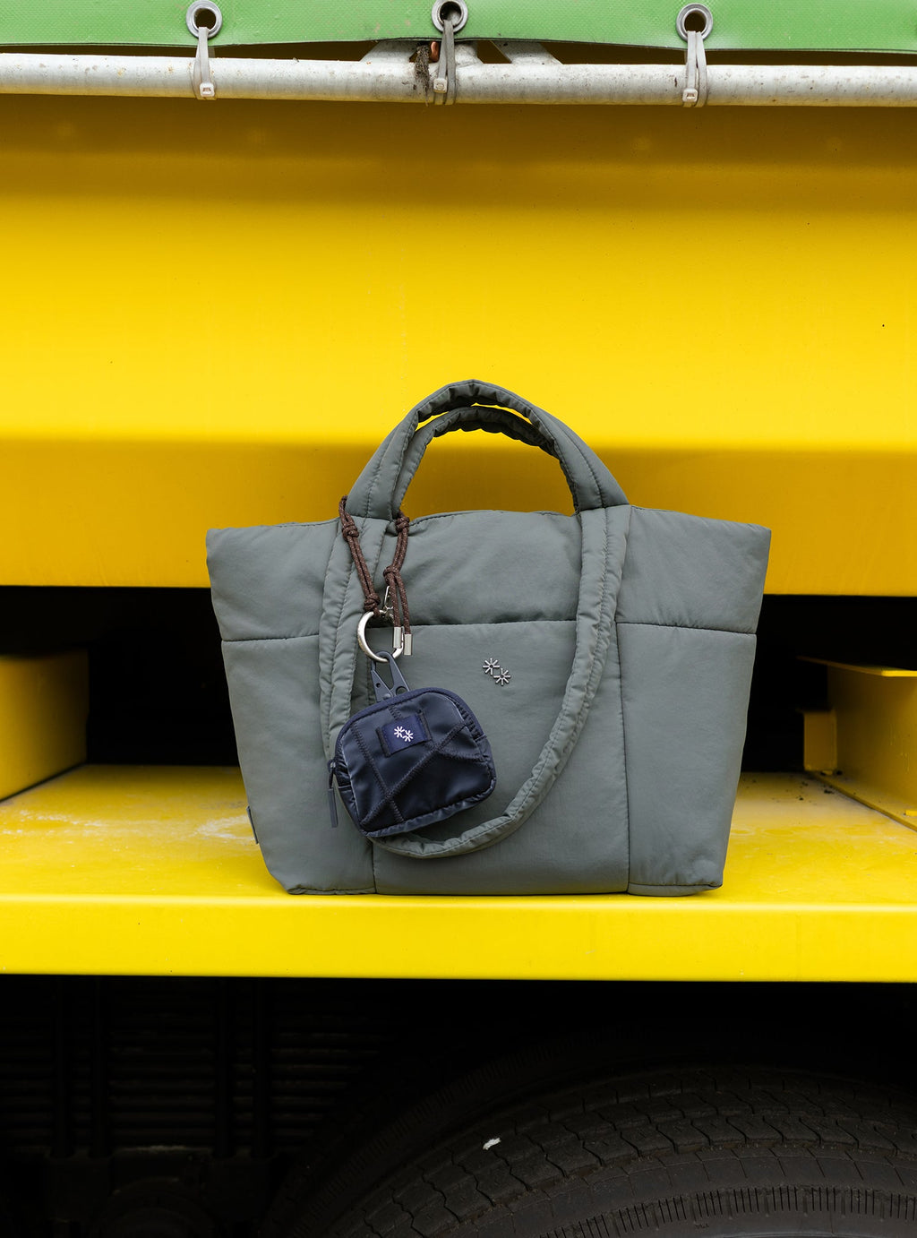 Puffer Shopper (Gloss Mercury)