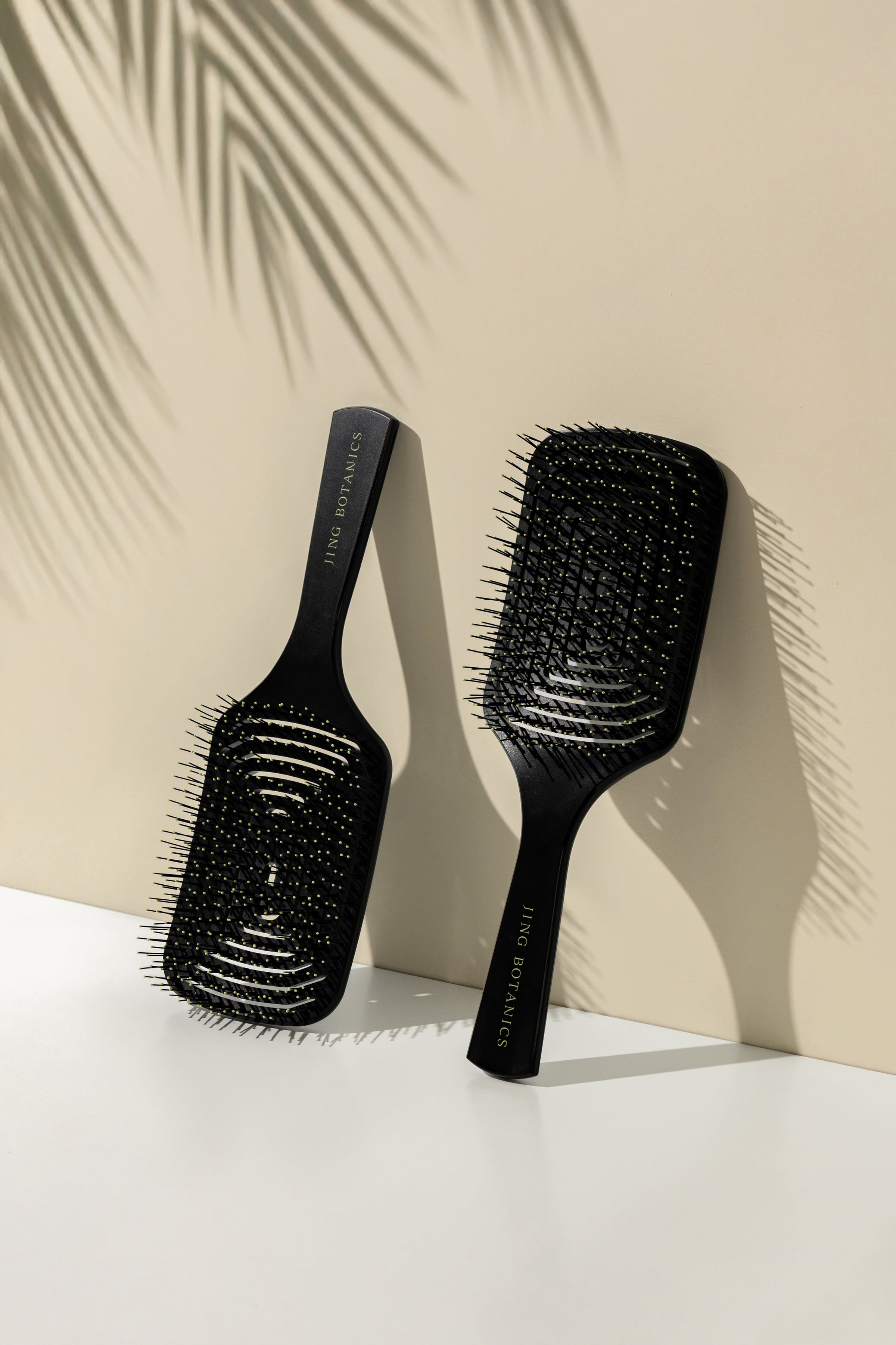 Jing Botanics The Essential Detangling Brush