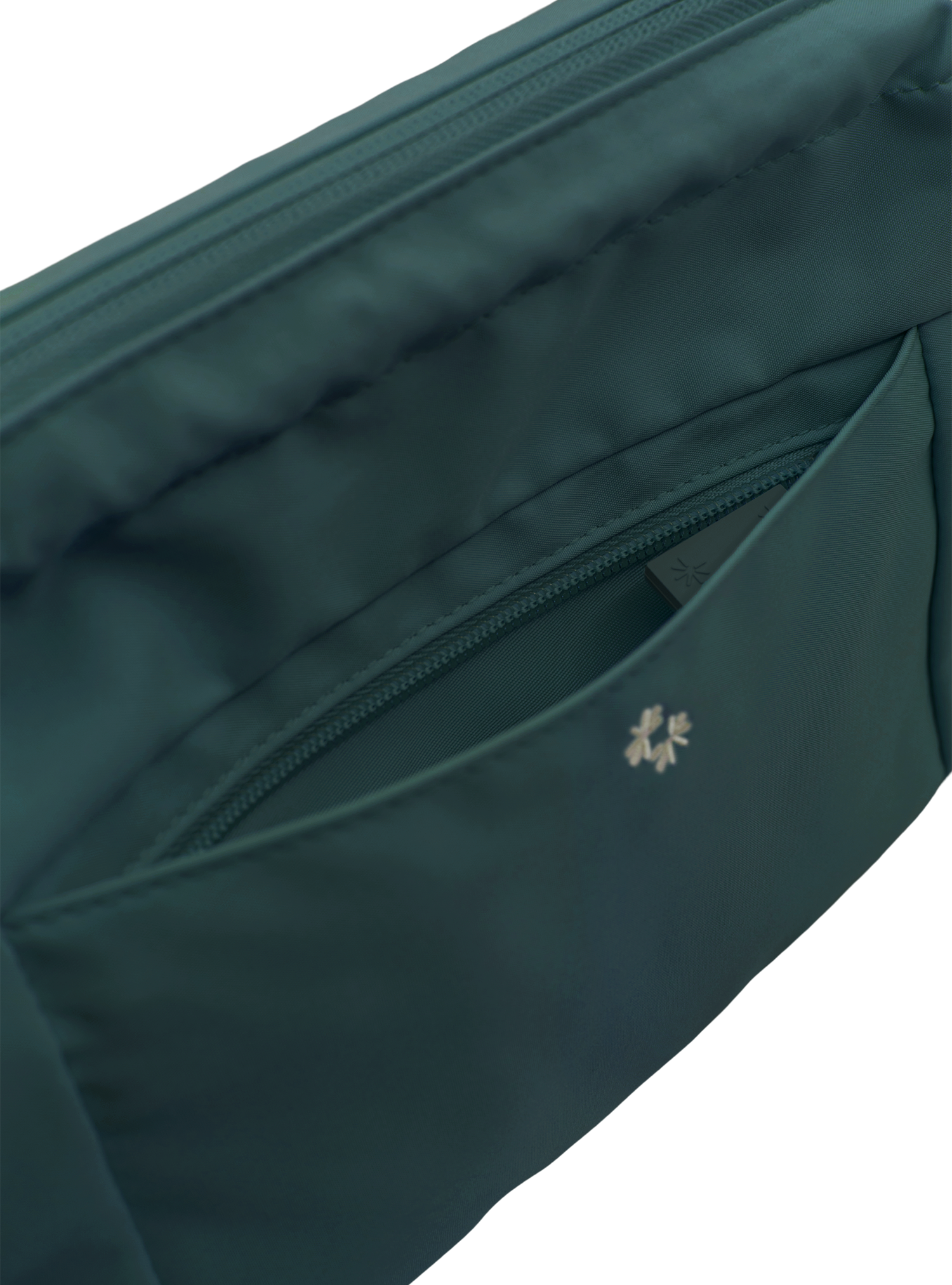 Toiletries Duo Kit (Crest)